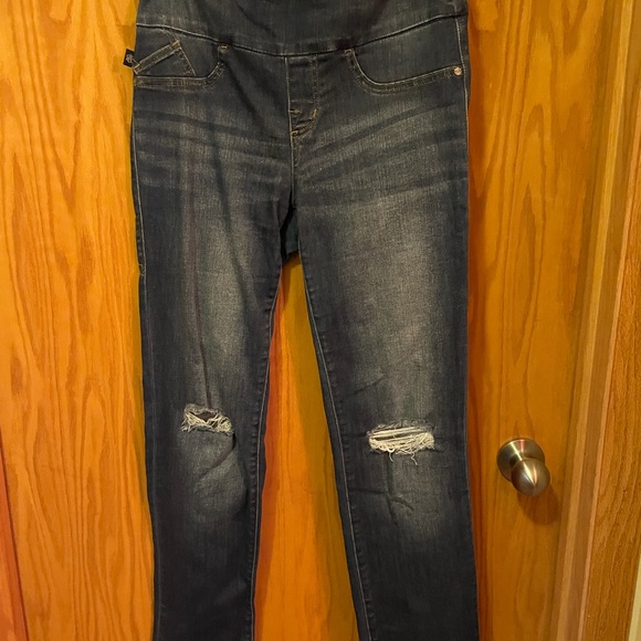 Rock & Republic Denim - Straight leg Jeggings- Rock & Republic. Hard to find!